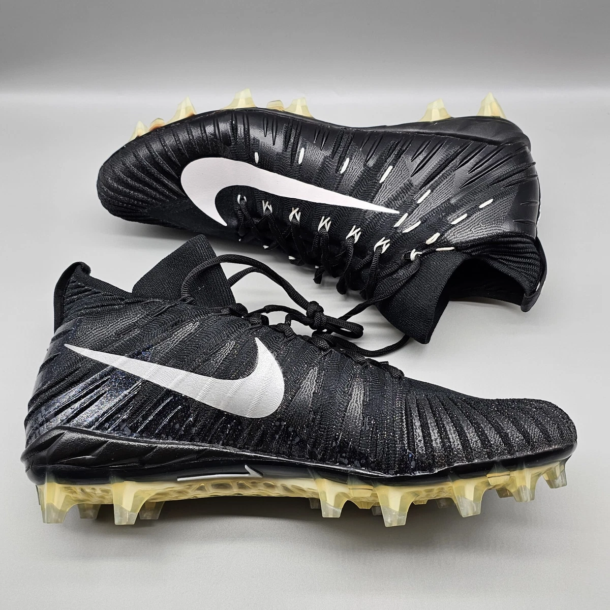 Nike Alpha Menace Elite Football Cleats Black White Size 12 Men’s  Mismatched NEW