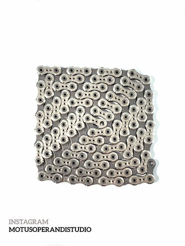 CAMPAGNOLO RECORD CHAIN 10 SPEED 106 LINKS GREAT CONDITIONS (#120) - Picture 1 of 4