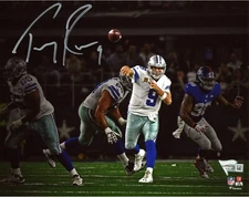 DALLAS  COWBOYS   -   TONY  ROMO  -   8  X  10  GLOSSY  SIGNED  PHOTO  REPRINT