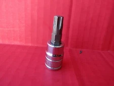 POWERBUILT T-45 Torx Bit 3/8" Socket 641403 Tool