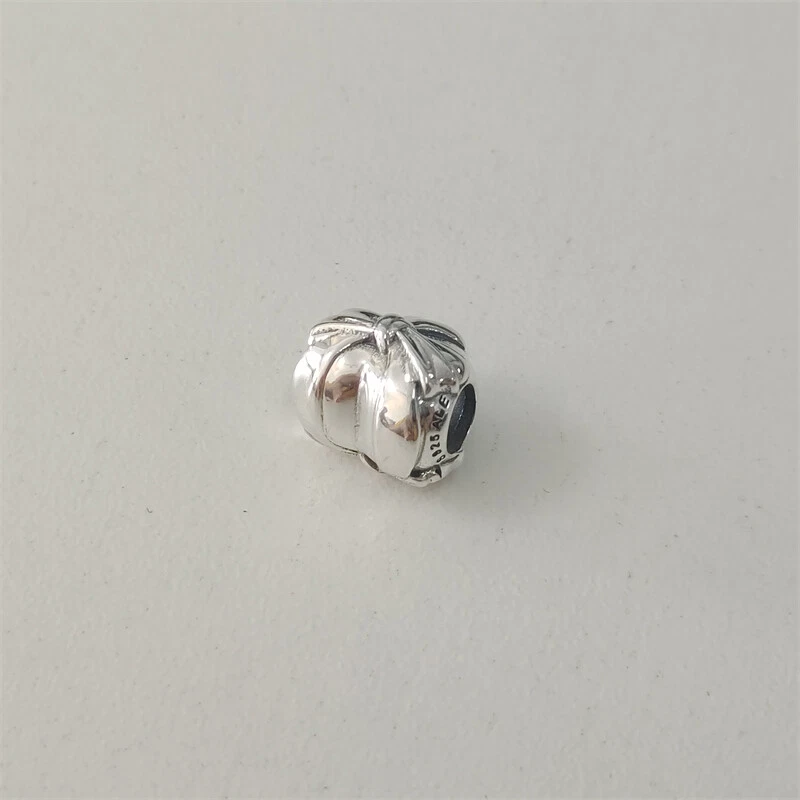 Pandora brilliant hotsell bow charm