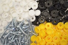 1000 NUMBER PLATE FITTING FIXING KIT 500 SCREWS & 500 CAPS BLACK WHITE & YELLOW