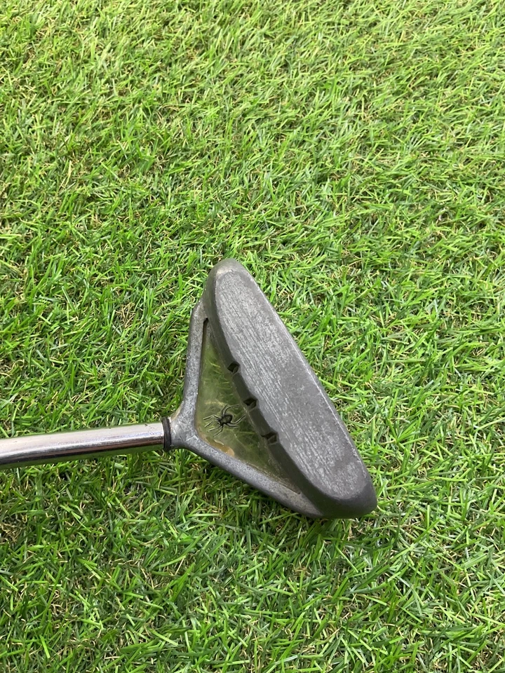 Confidence Spider Tarantula Putter - Image 3 of 4