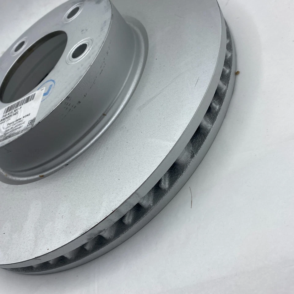 Disco de freno original Volkswagen 7L6 615 301 P 7L6 615 301 P Foto 3 de 4