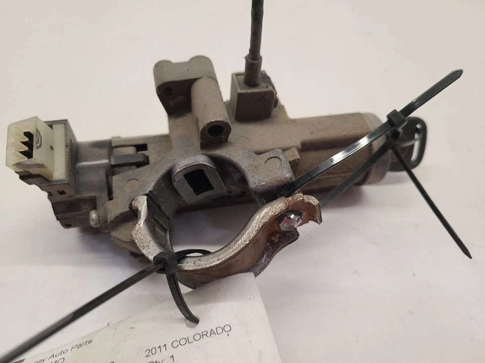 2004-2012 CHEVROLET CANYON Ignition Switch 15795321 04-12 - Image 3 of 4