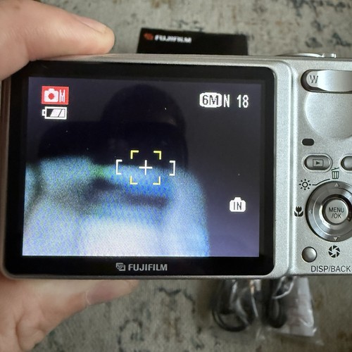 FujiFilm FinePix F650 Digital Point & Shoot Camera Spares Parts repairs Zoom err - Picture 9 of 11