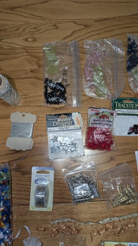Bracelet Beads & Jewelry Making Lot Mix Of Modern & Vintage, Wood & Plastic Bead - Picture 6 of 12