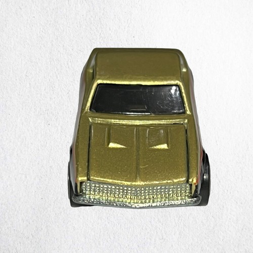 Hot Wheels 1967 Chevy Camaro General Motors 5-Pack Exclusive Hood Opens Gold Blk - Picture 5 of 9