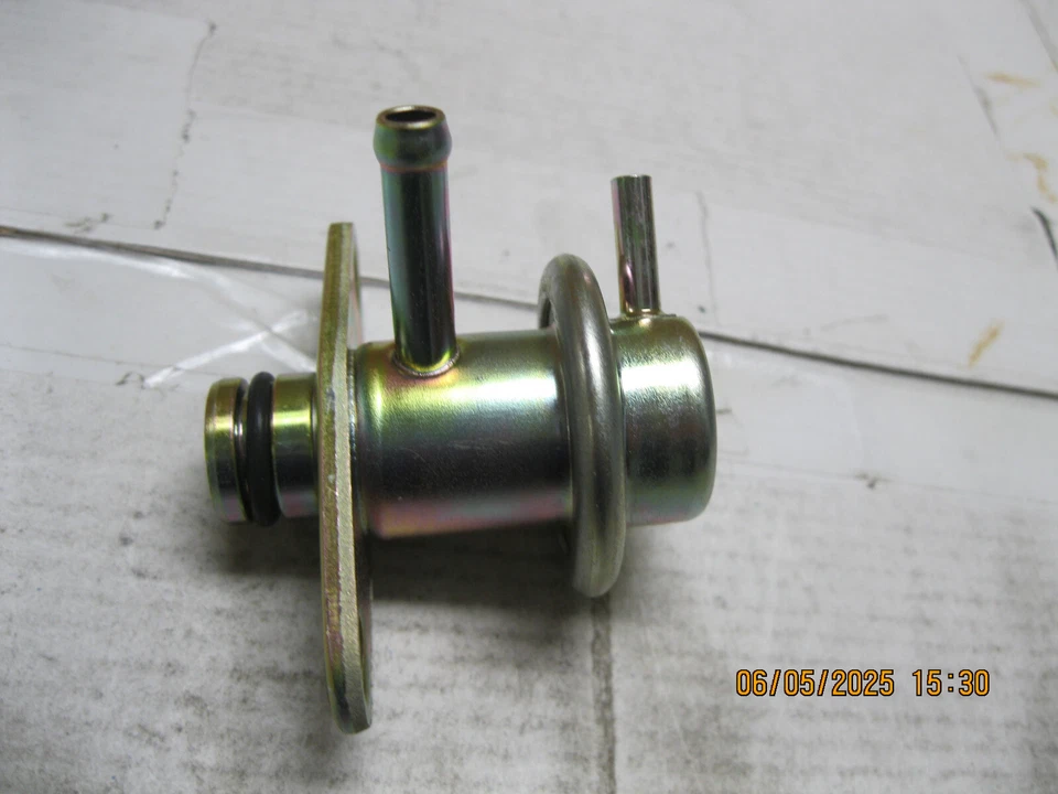 Tomco 21146 Fuel Injection Pressure Regulator Foto 2 de 4