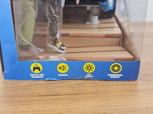 Fortnite FNT0118 ATK (RC) Vehicle with Figure damaged box fully working htf 2019 - Picture 21 of 24