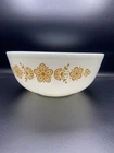 Vintage PYREX 404 Butterfly Gold 4 Qt Mixing Bowl Opal Glass USA Large 10.25”