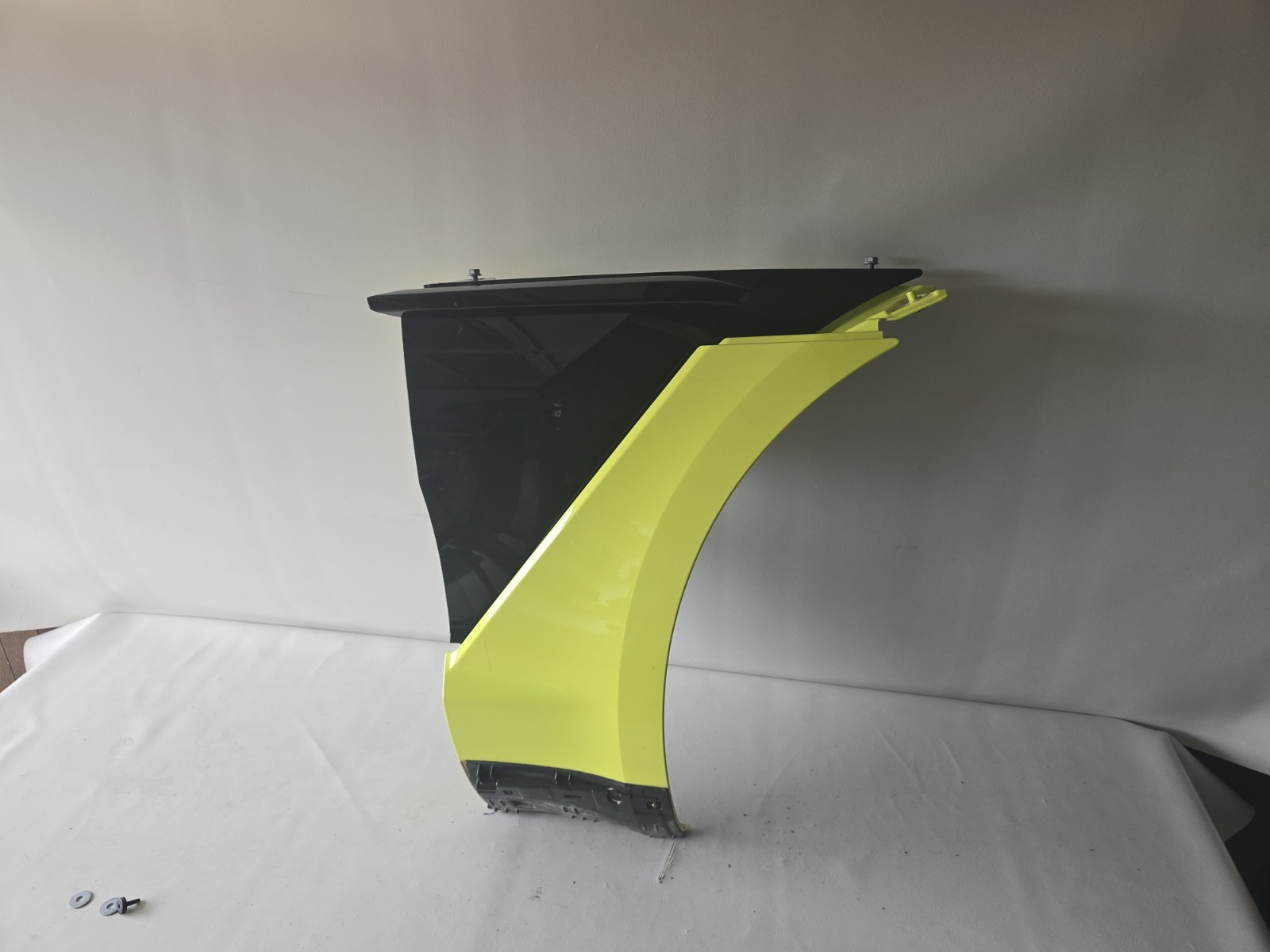 Aston Martin DBX DBX707 2020-2024 Front right passenger fender OEM MY8316005A