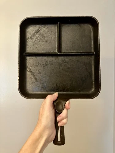 Wagner Ware Sidney  O - 1101 Bacon Egg Breakfast Skillet Cast Iron  Square