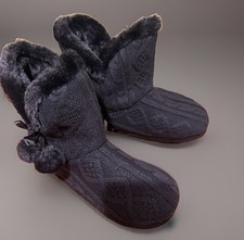 Women s Black Cableknit Hard Sole Slip On Slippers Size 8 1/2 Cabin Cozy Booties