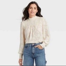 Knox Rose Mockneck Cream Long Sleeve size M
