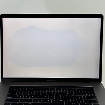 MacBook Pro 15 Touch Bar Gray 2019 2.9 GHz i9 32GB 1TB SSD Radeon