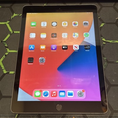 Apple iPad 5th Gen A1822 9.7'' 32GB Wi-Fi MP2F2LL/A