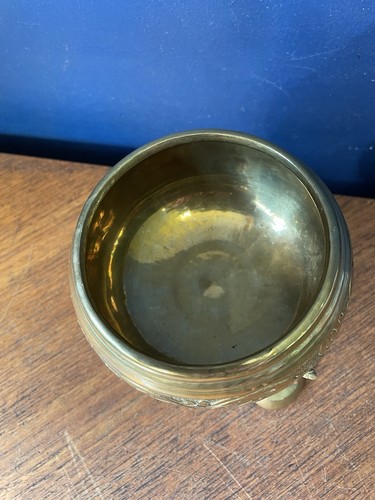 Vintage Etched Floral Indian Brass Elephant Alter Incense Bowl With Stand - Picture 7 of 7
