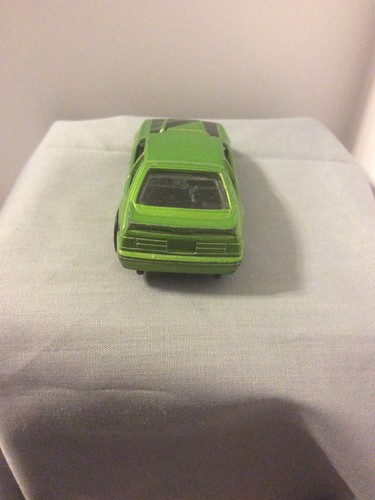 2007 Hot Wheels 92 Ford Mustang – Green - Picture 4 of 6