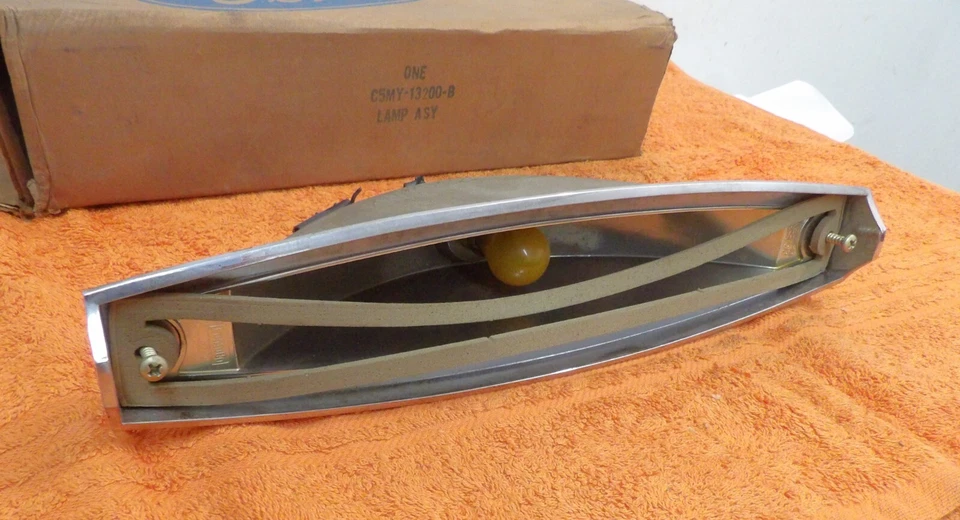 1965 Mercury Monterey Montclair S-55 Park Lane Marauder NOS FRONT PARKING LAMP - Image 3 of 4
