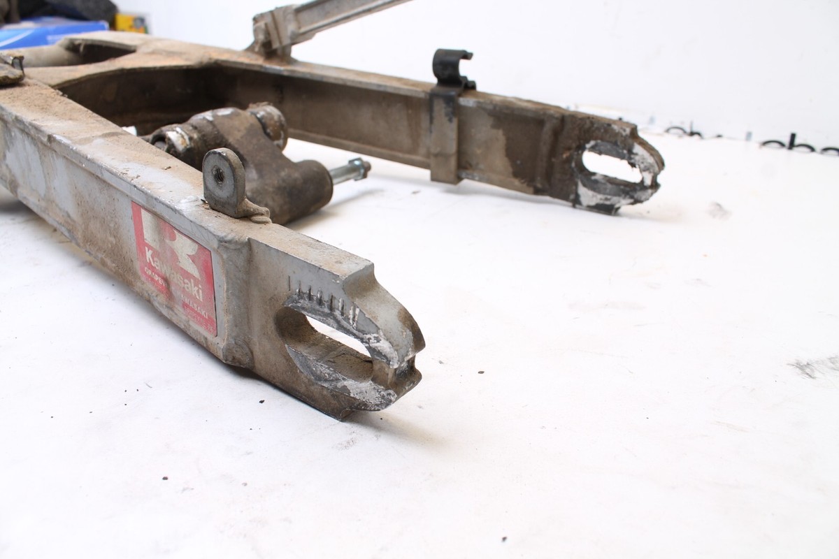 1985 - 1986 Kawasaki Ninja 600 ZX600A Swingarm Swing Arm 1985 - 1986 Kawasaki Ninja 600 ZX600A Swingarm Swing Arm