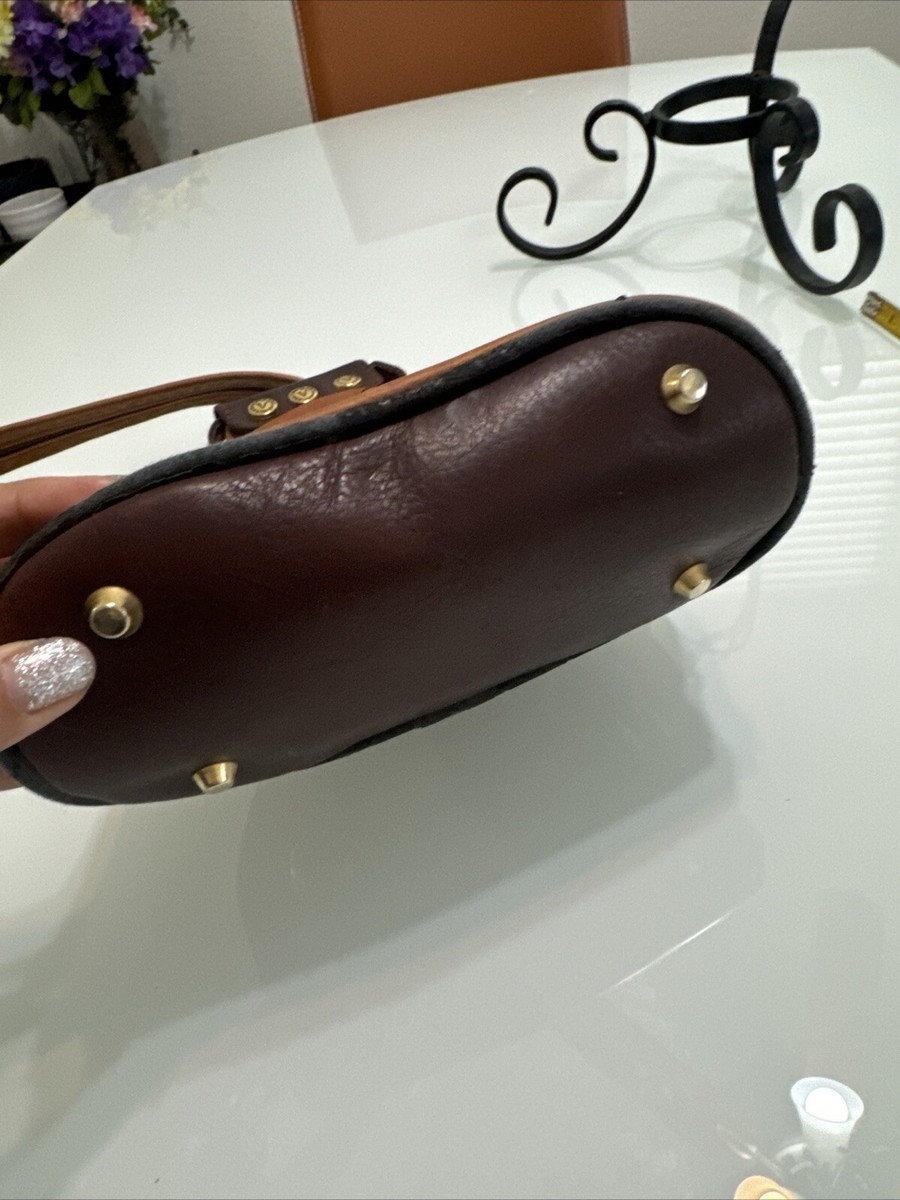 Valentina di Paola Genuine Leather Purse worn Crossbody  display picture 3