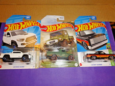 Hot Wheels 20 Toyota Tacoma Toyota Land Cruiser 83 Chevy Silverado Lot