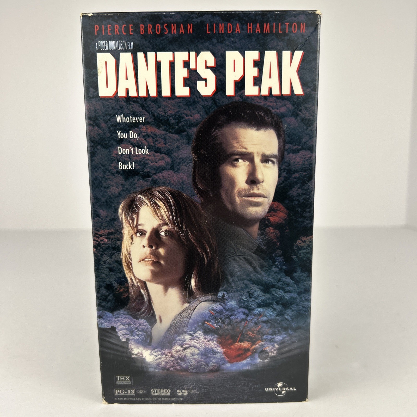 Dantes Peak (VHS, 1997) Pierce Brosnan Linda Hamilton