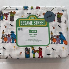 Sesame Street Halloween Twin Size Three Piece Bed Sheets 100 Cotton NEW