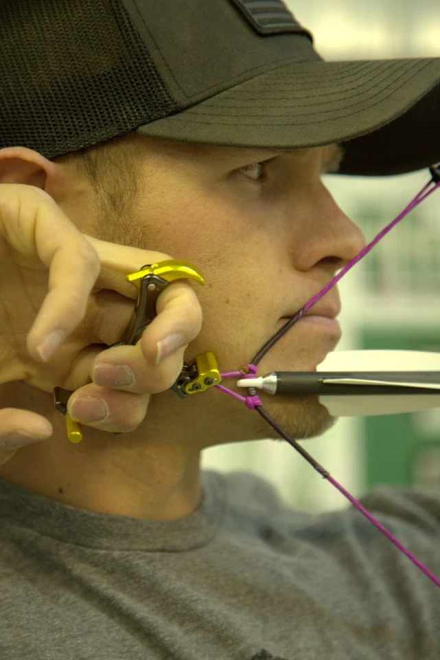 Sear Hand-Held Archery Compound Bow Hinge Release, One Size, red (BTR) - Image 2 of 3