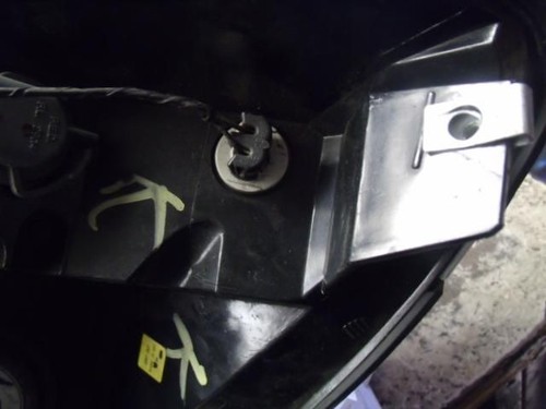 AZTEK 2004 Door Electric Switch (Master) 8216320 - Picture 4 of 4