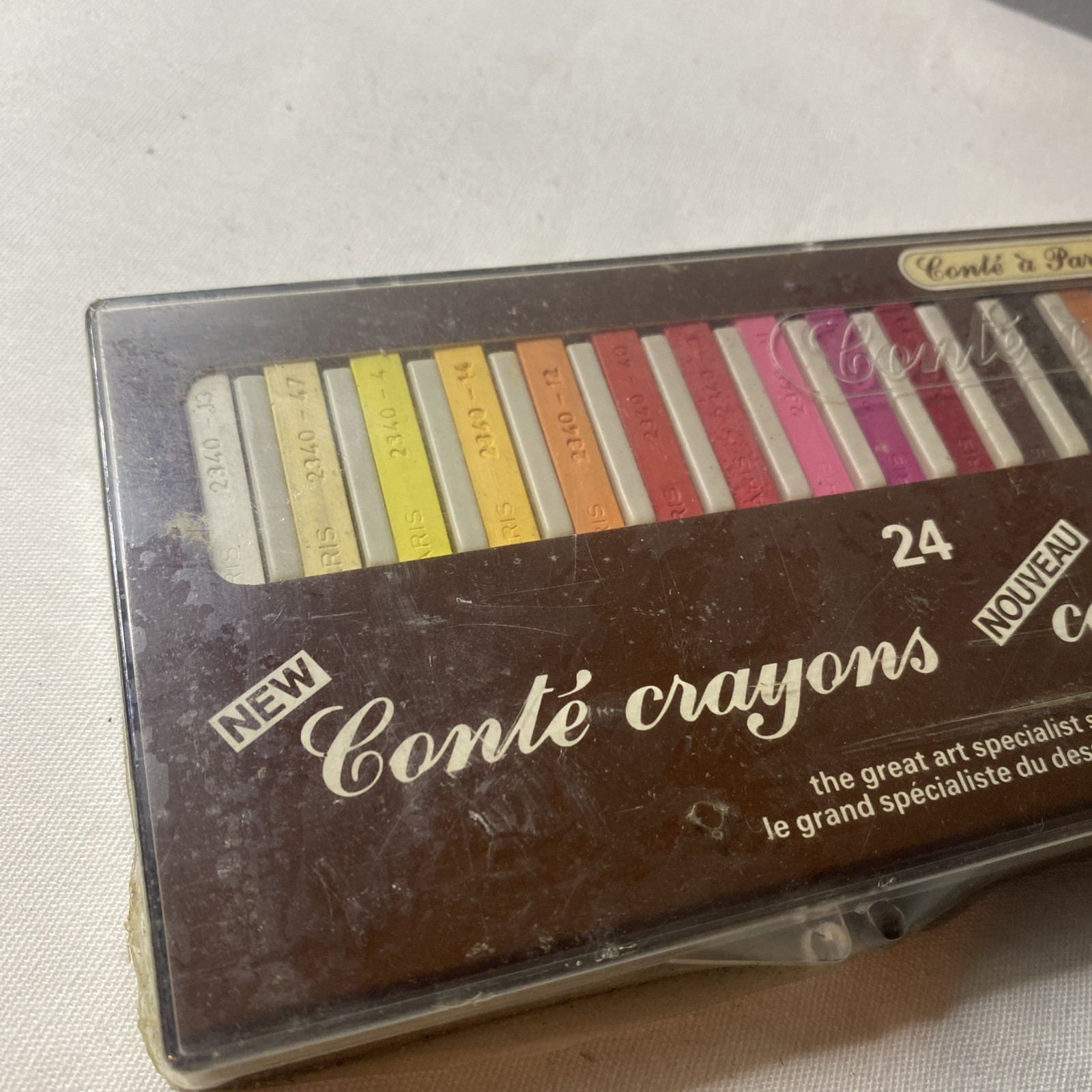 Conte a Paris Assorted Crayon Set – 24 Pigment Clay Crayons