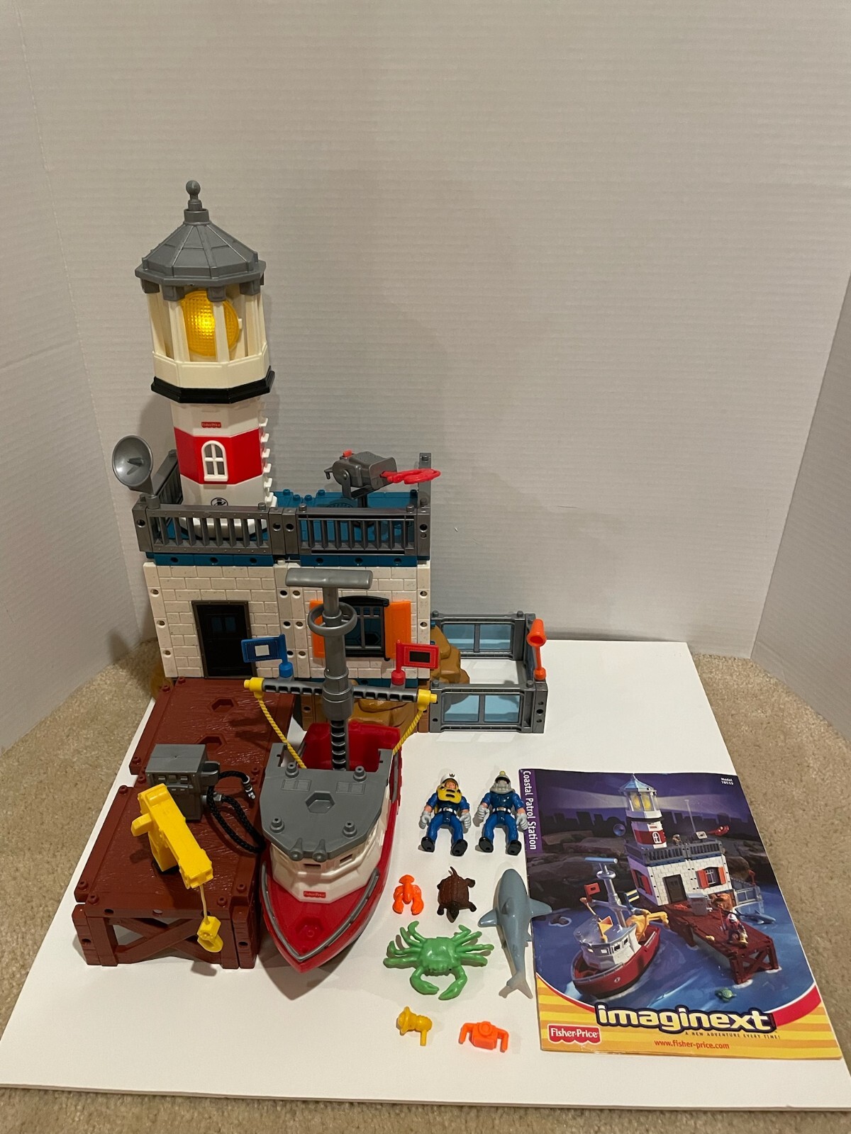 Fisher-Price IMAGINEXT Coastal Patrol Station 78519 w/ boat figurines & sea life