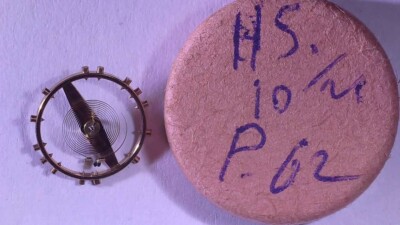 MONTRE FHF 10 1/2 28 UN AXE DE BALANCIER