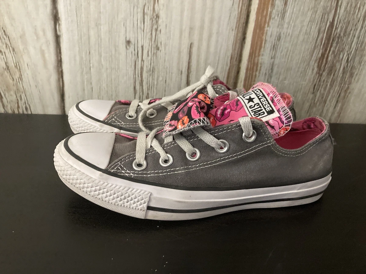 Converse kiss hot sale