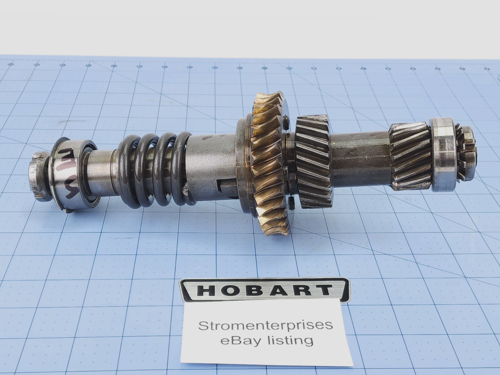 Hobart 60 qt H600 Worm Gear Shaft assembly as shown. Excellent used