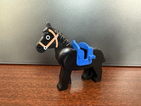 LEGO Wolfpack Renegades Castle Set 6038 Complete with Minifigures & Horses