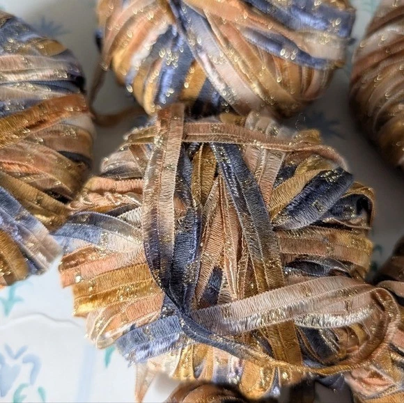 Hilo de cinta estampado Katia Chic NUEVO 5800 marrón dorado metálico hilos artísticos ganchillo hágalo usted mismo Foto 2 de 3