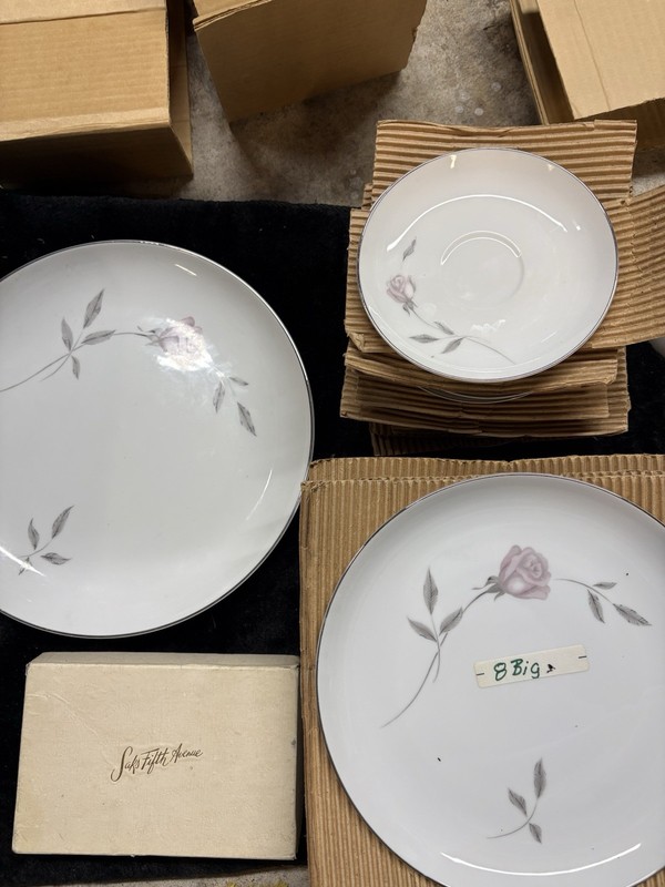 Antique/vintage  Primrose 8194 Fine China set Japan Floral