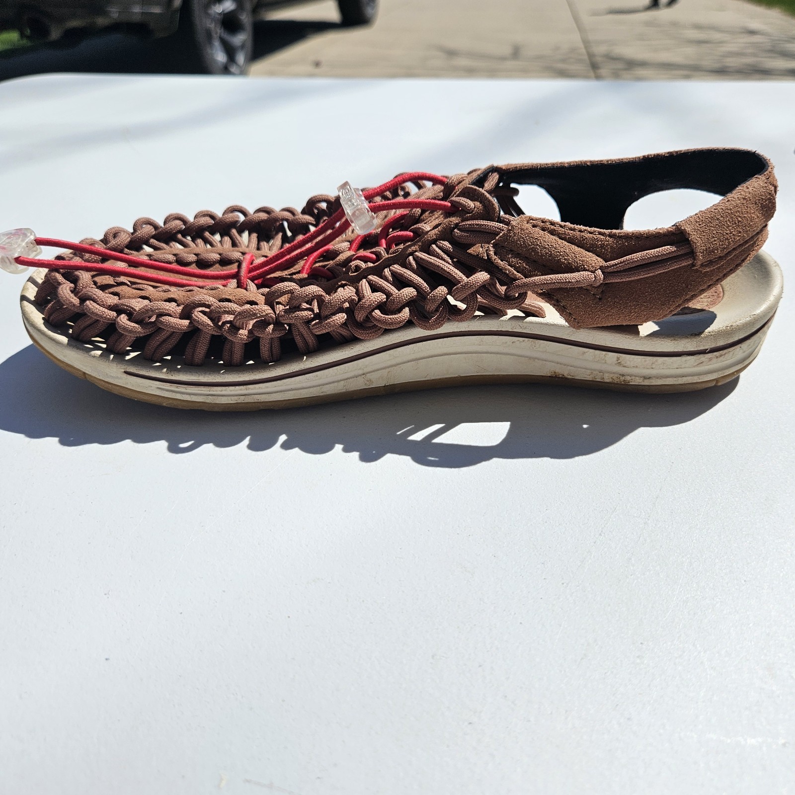 Sandali Keen Uneek uomo taglia 8 rosso marrone corda elastica corda barca scarpe acqua