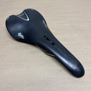Selle Italia SLR Carbon Saddle 129mm Wide Titanium Rails 125g Road Bike Black