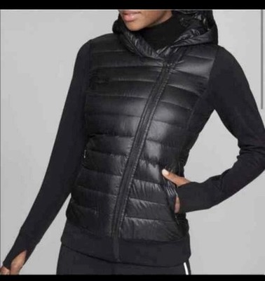 Athleta Responsible Down Jacket Black XS Quilted Puffer Hooded Sweatshirt Coat
