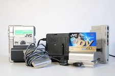 JVC GR-DVX7 Mini DV Camcorder  Accessories READ DESCRIPTION