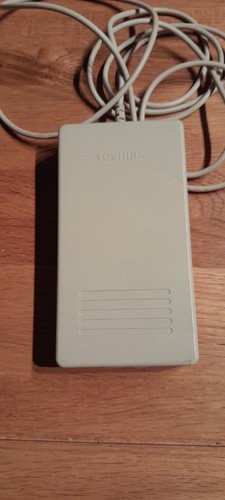Toshiba Power Supply for Select T1900 Series - PA2417U 18v 1.1a - Picture 2 of 2