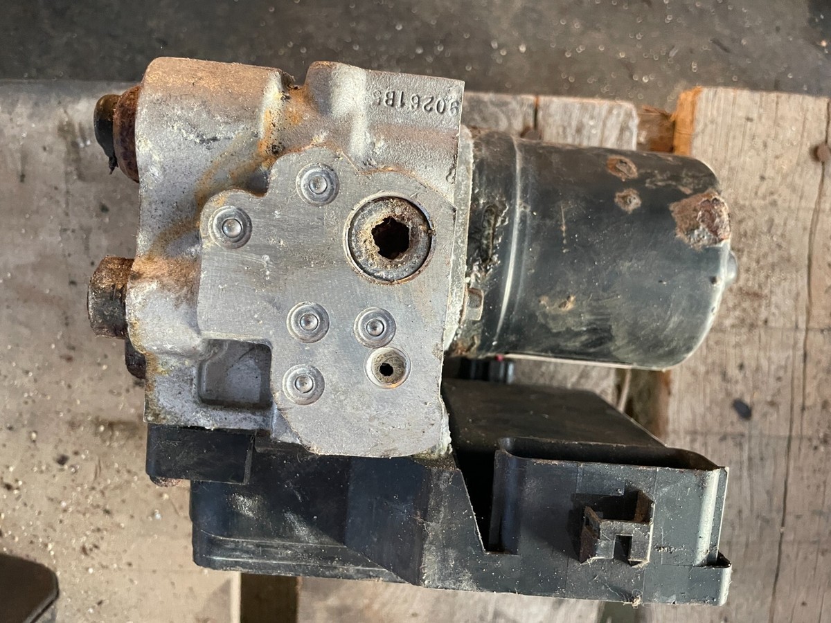 OEM 99-01 Ford E150 ABS Pump Anti Lock Brake Module XC25 OEM 99-01 Ford E150 ABS Pump Anti Lock Brake Module XC25