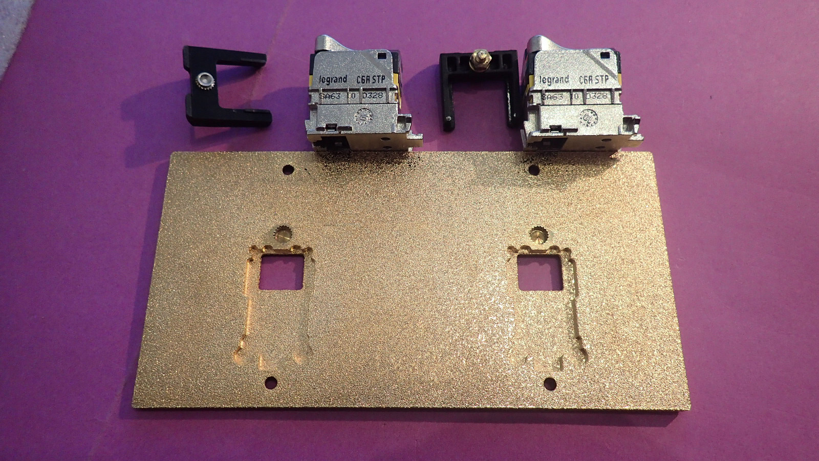 Double prise RJ45 MELJAC à fixer solution esthétique réseau or 23.5ca