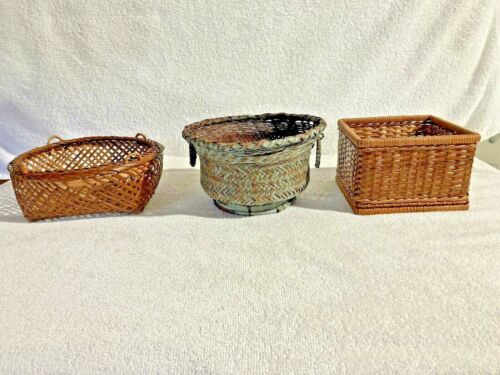 LOT of Vintage Round, Square Wicker Rattan Baskets  - Afbeelding 1 van 9