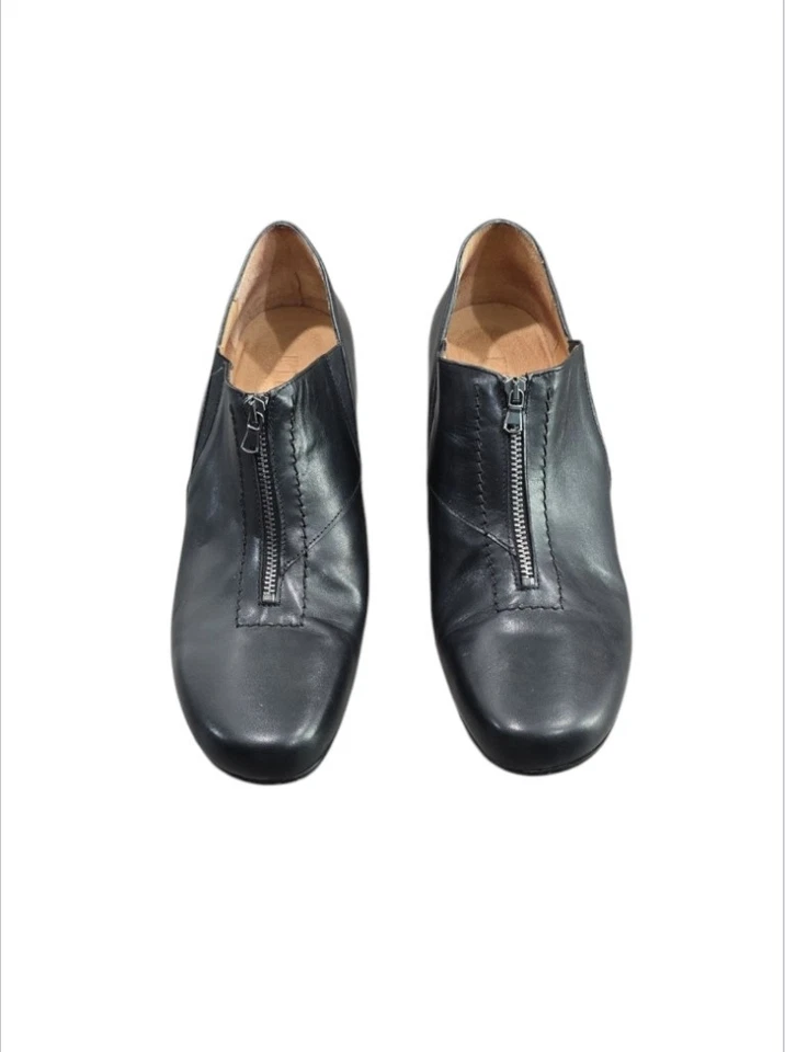 Botines sin cordones Fidji de cuero negro con adorno de cremallera. Talla 10/42 Foto 2 de 4