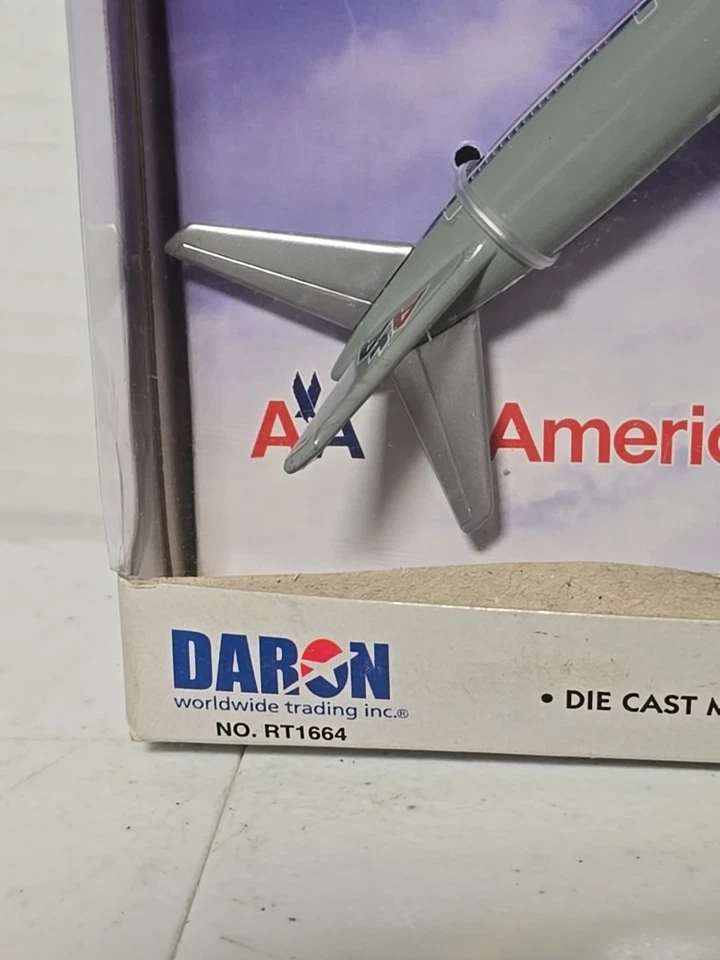 Daron Realtoy American Air Lines Eagle Livery Die Cast Model Airplane Vintage - Image 2 of 4