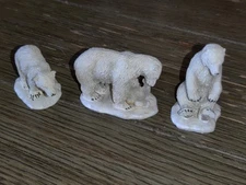 Carole Towne Lemax Set of 3 Polar Bears #62234 Christmas Village Accessory 